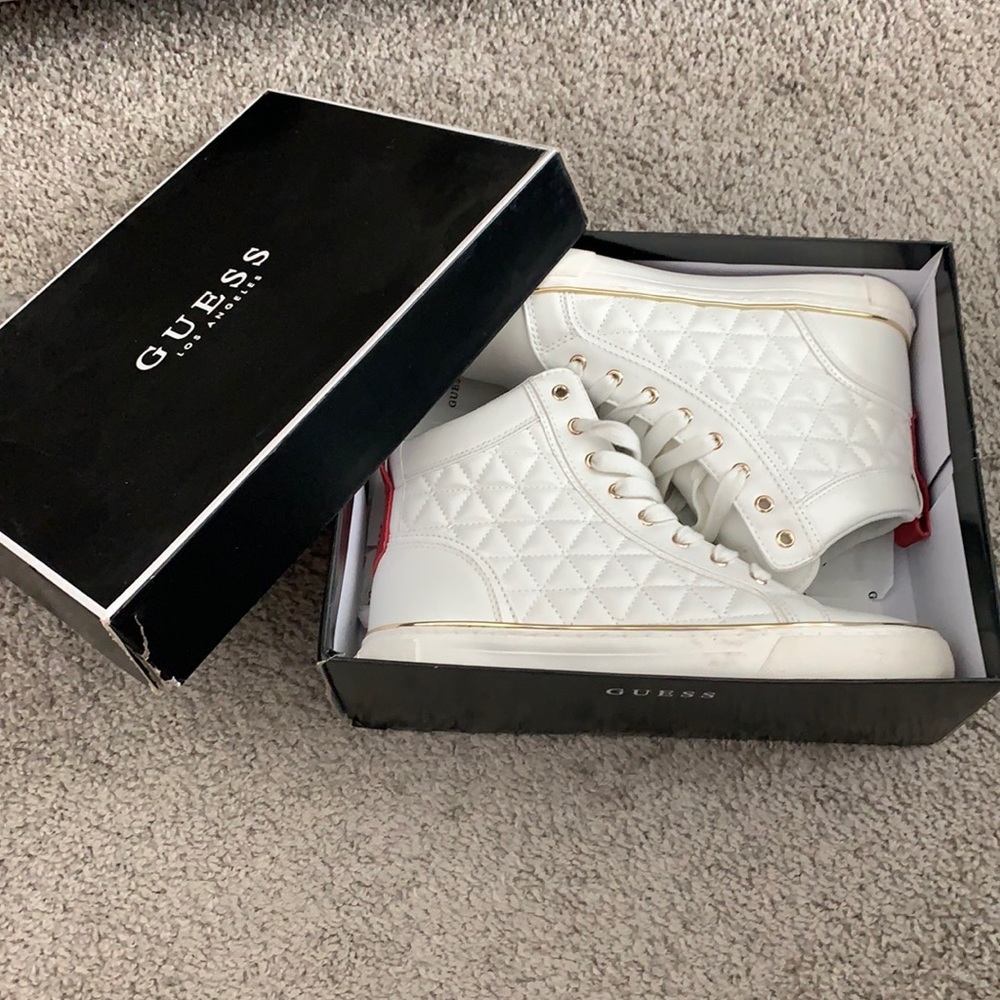 Guess GM MeLo red bottoms